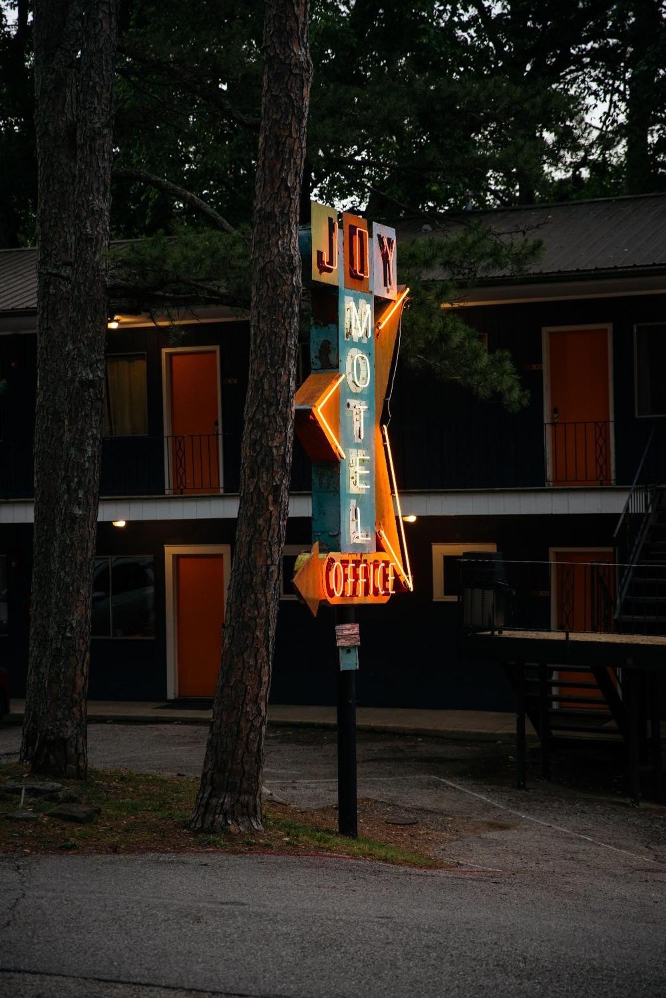 The Wanderoo Lodge Eureka Springs Extérieur photo
