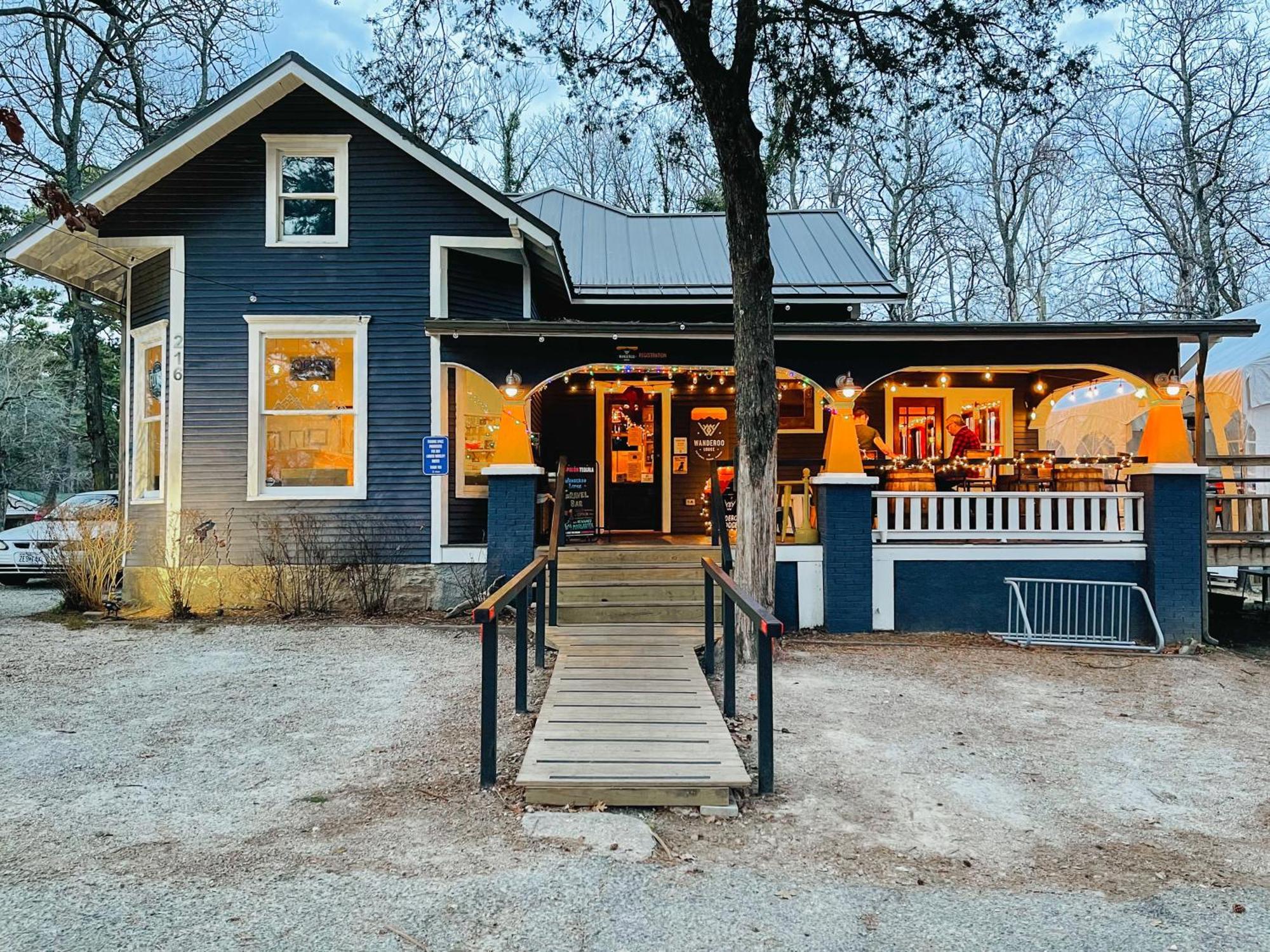 The Wanderoo Lodge Eureka Springs Extérieur photo
